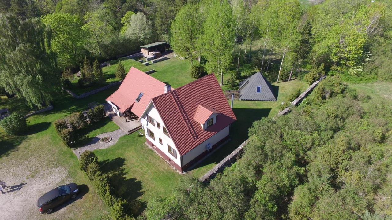 Keldrimaee Kuelalistemaja Bed & Breakfast Hiiumaa Екстериор снимка