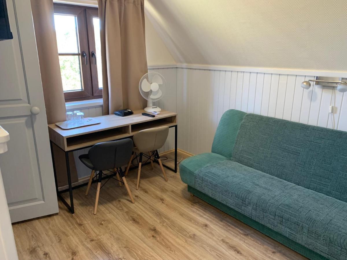 Keldrimaee Kuelalistemaja Bed & Breakfast Hiiumaa Екстериор снимка